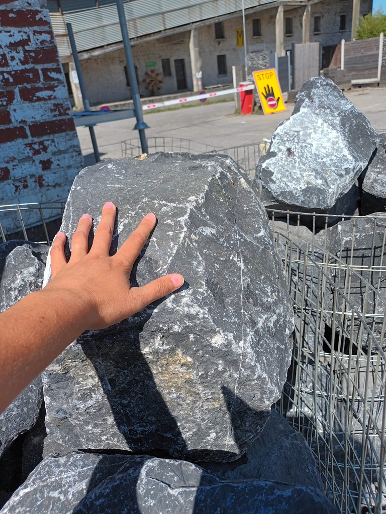 Dakar anthracite 300-500mm - au KG