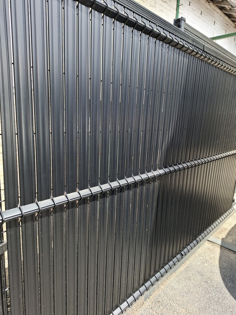 Occultation PVC en kit pour panneau 3D maille 200x55mm - VERT